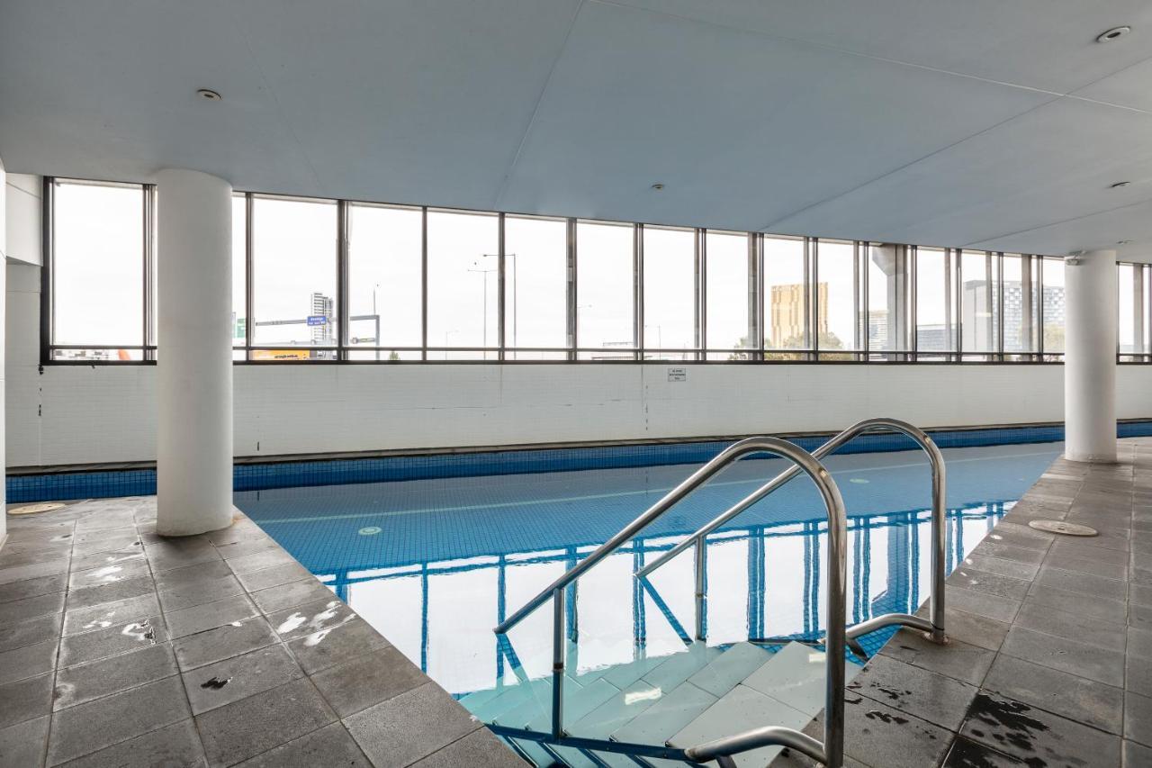 ☆Of Southbank☆Light Filled Apartment☆Huge Private Terrace With City Views☆Parking☆Pool☆Gym☆Wifi Мельбурн Экстерьер фото